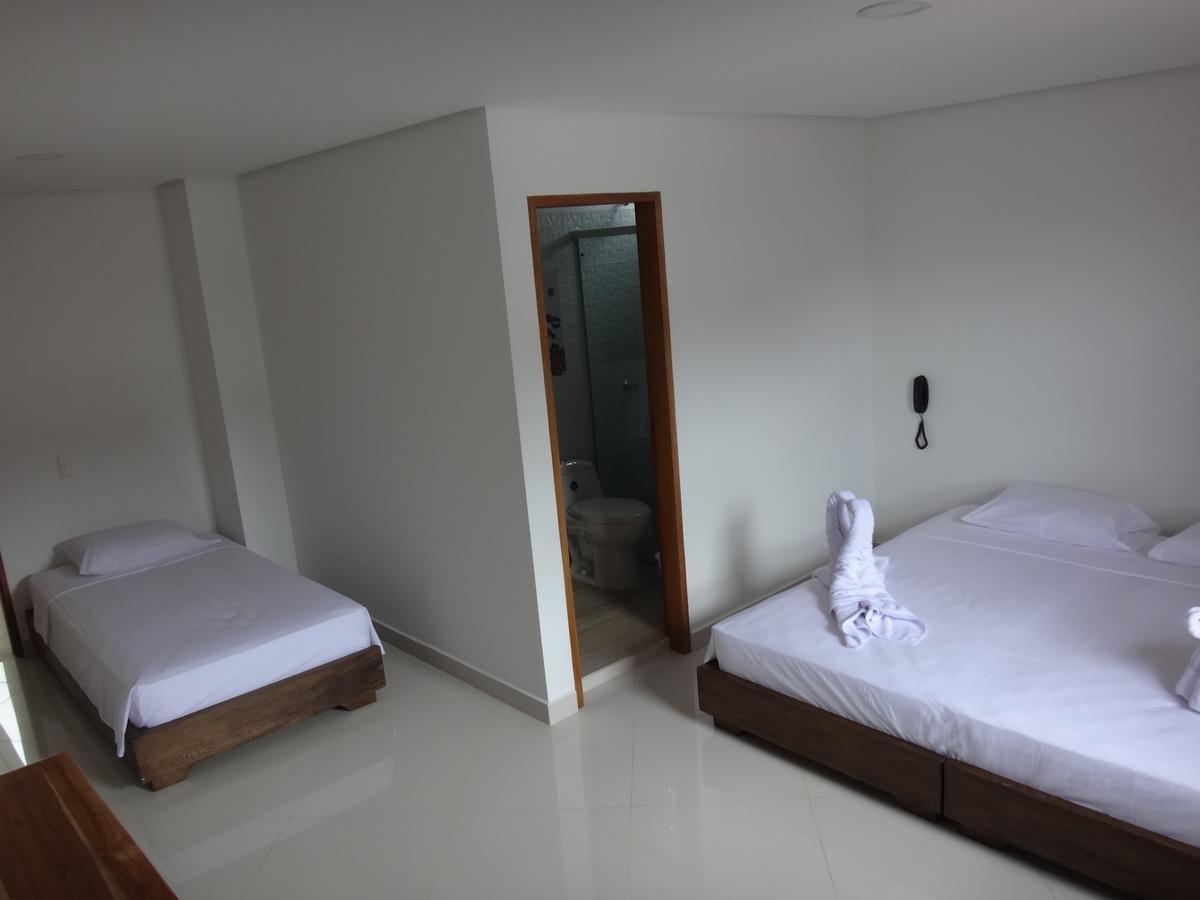 Hotel Bahia Guatape Exterior photo