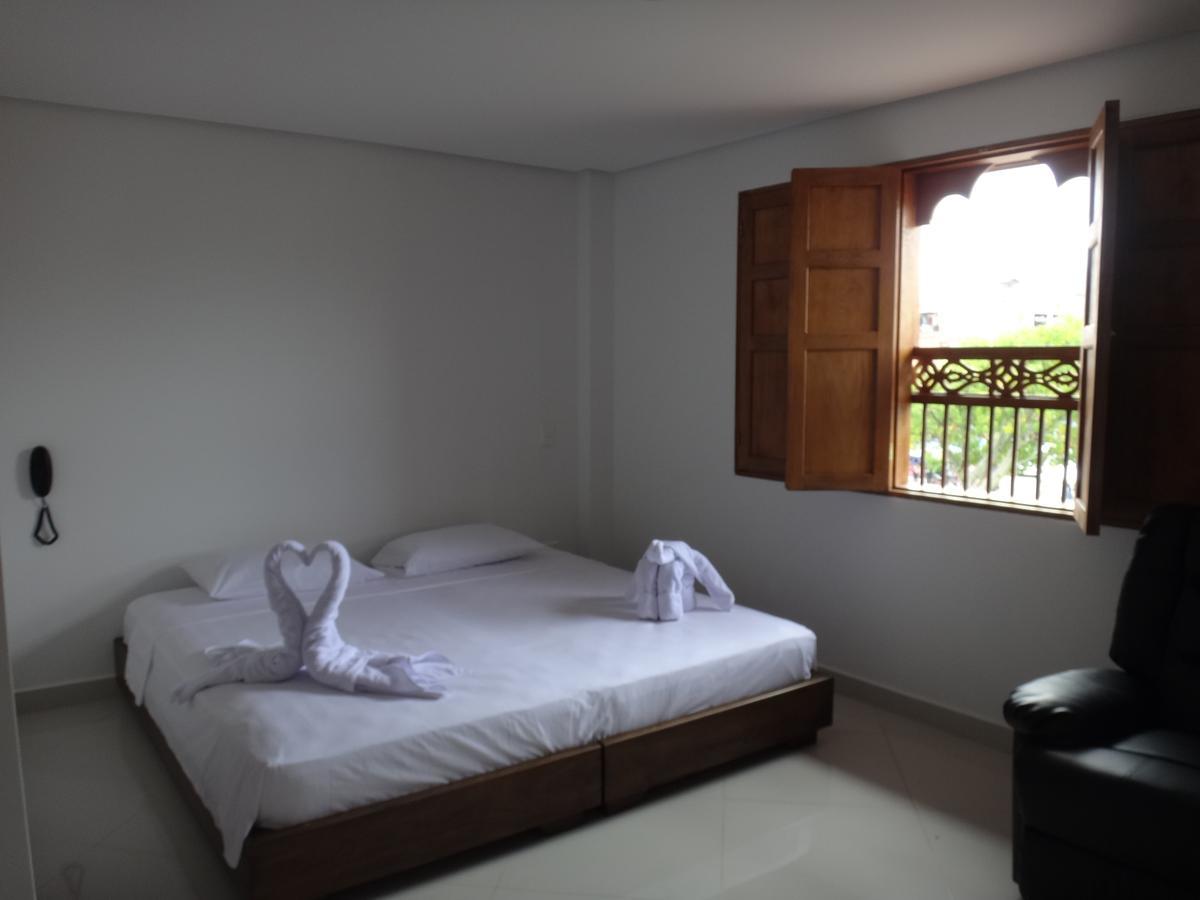 Hotel Bahia Guatape Exterior photo