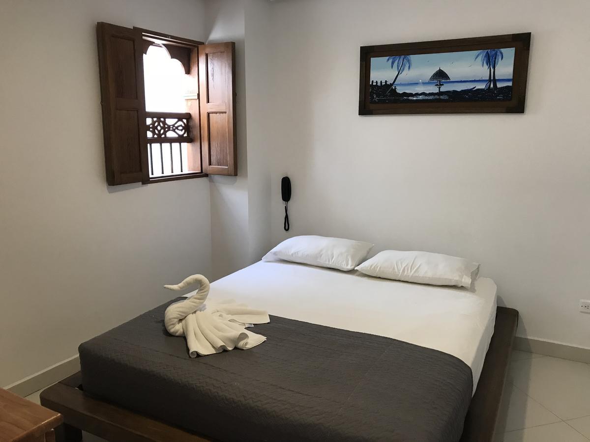 Hotel Bahia Guatape Exterior photo