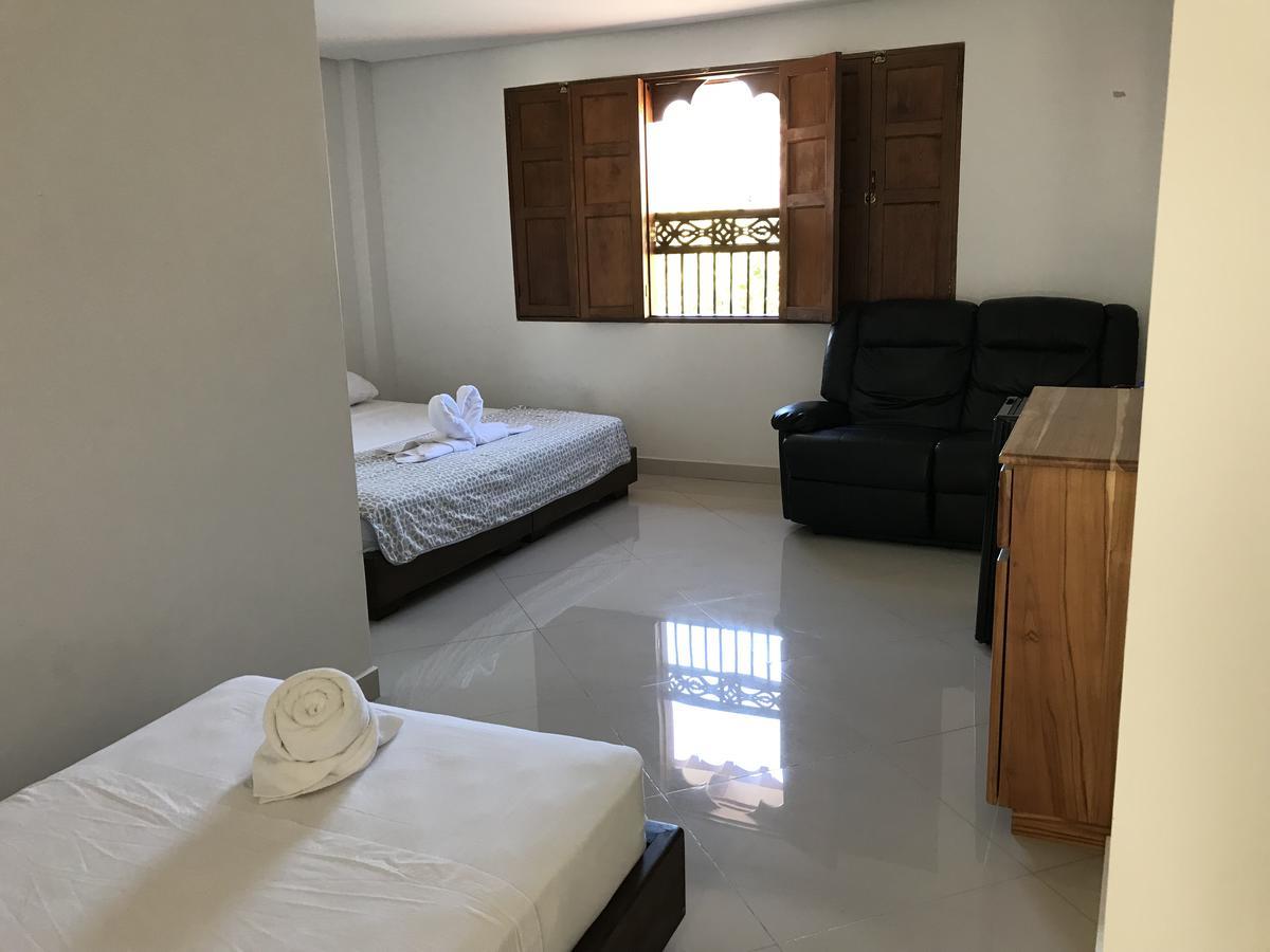 Hotel Bahia Guatape Exterior photo