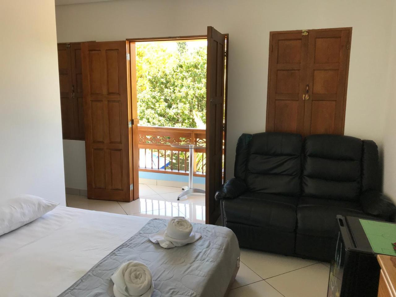 Hotel Bahia Guatape Exterior photo